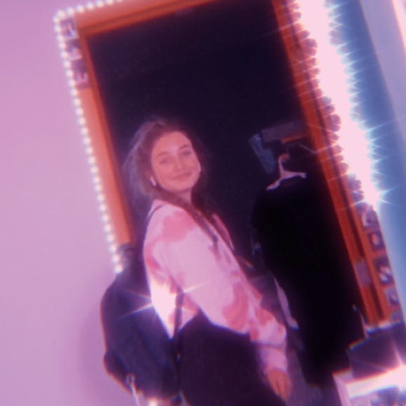 Meet your Posher, Annie - Picture 1 of 1